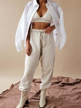 JOAH BROWN Oversized Jogger Sweatpants in Light Beige XS/S